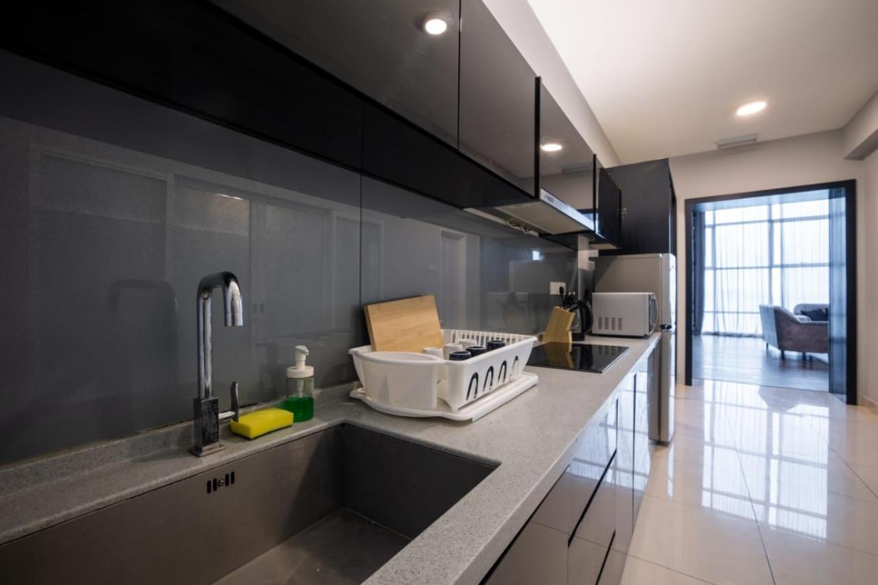 Loft Pano Seaview Suite 2 Bedroom By The Only Bnb Jelutong Exterior foto